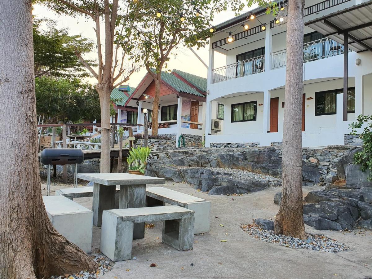 Benjaporn Bungalow Ko Si Chang Exterior photo